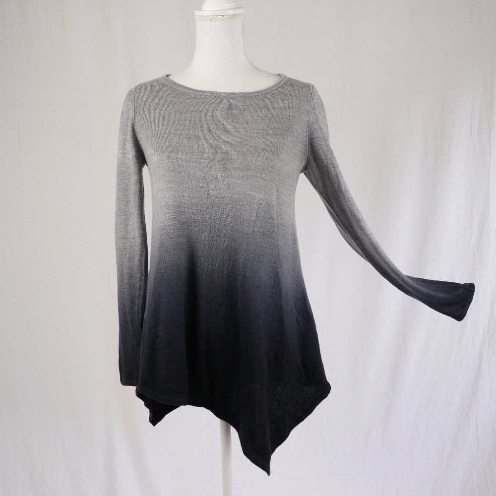 🌟Last Chance🌟 Grey/Black Ombre Dip Sweater